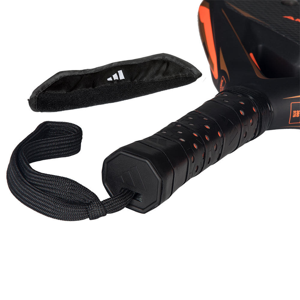 Adidas – Arrow Hit Ctrl 2026