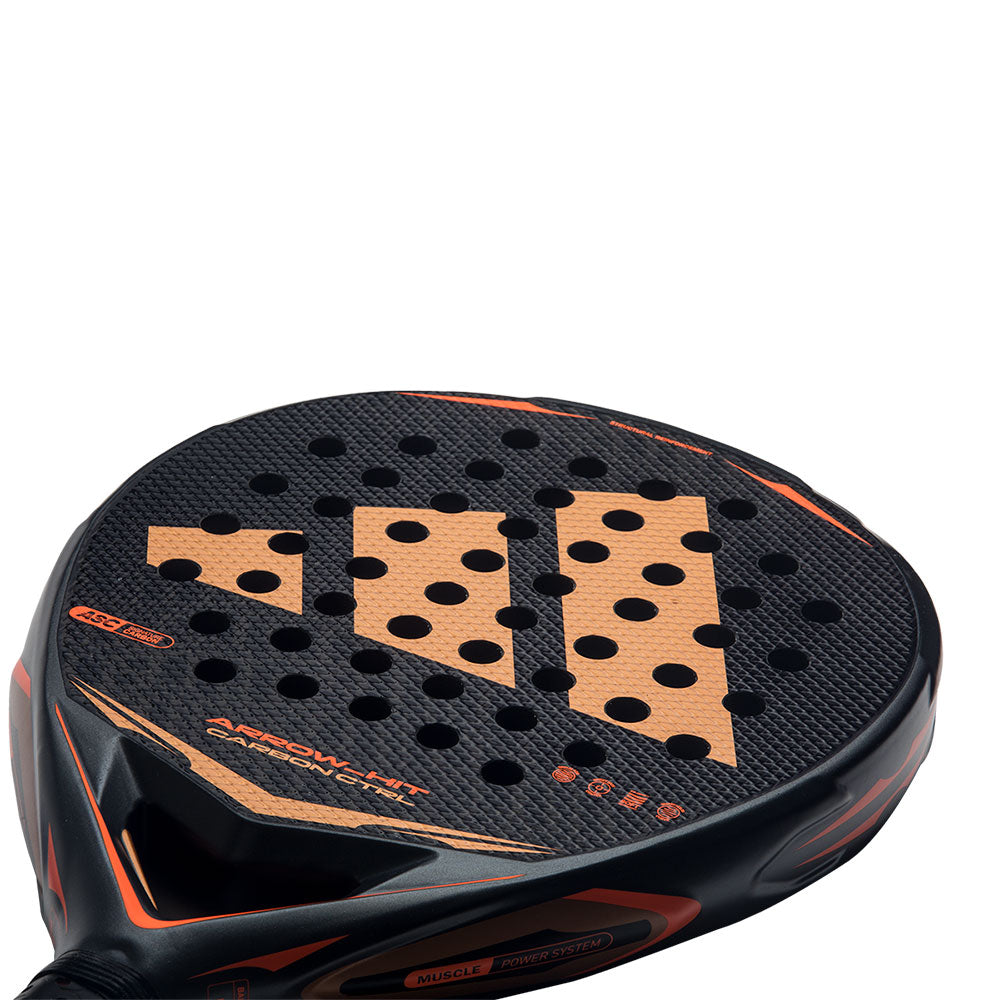 Adidas – Arrow Hit Carbon Ctrl 2026